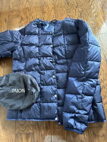 TAION 네이비 다운 자켓 수납 봉투 포함