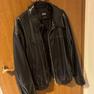 ZARA 블랙 가죽 자켓 M