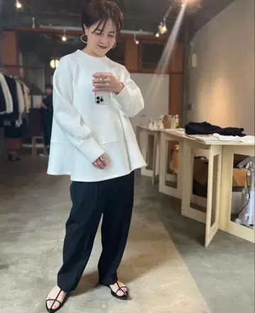 eLLa tent cardboard sweat (white)