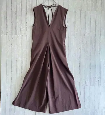 올인원 살로펫 M 리본 슬리브리스 와이드 루즈핏