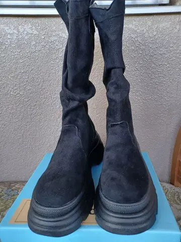 미사용 새상품 moha 블랙 스웨이드 롱 부츠