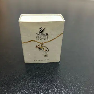 SWAROVSKI 크리스탈 목걸이