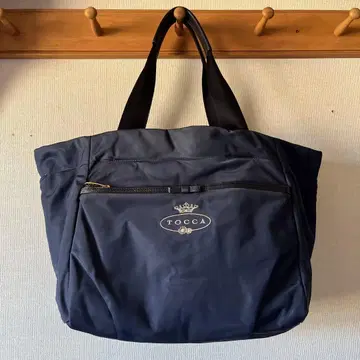 TOCCA 네이비 나일론 토트백