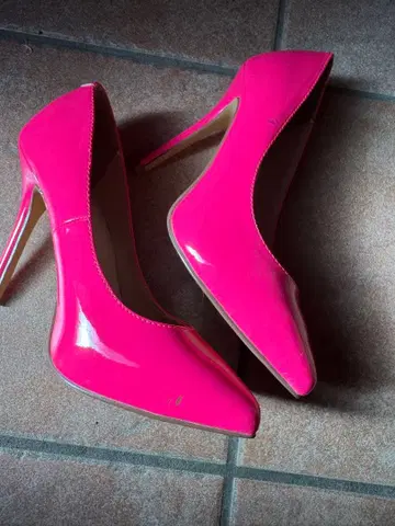 핑크 스틸레토 하이힐 PLEASER