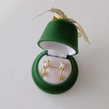 골드 펄 귀걸이 / 크리스마스 벨 케이스 포함