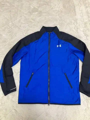 언더아머 발수 축열 하이브리드 자켓