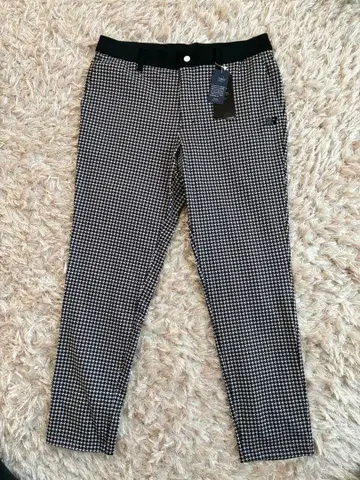 뉴발란스 글렌체크 테이퍼드 팬츠 사이즈 5