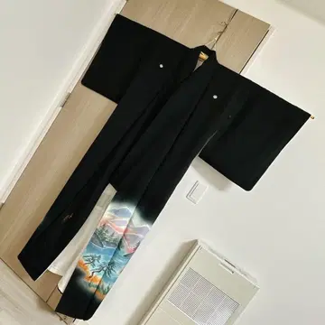 블랙 전통 예복 기모노 풍경화 슈호 수제작 실크