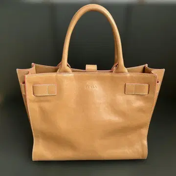 FURLA 카멜 가죽 토트백
