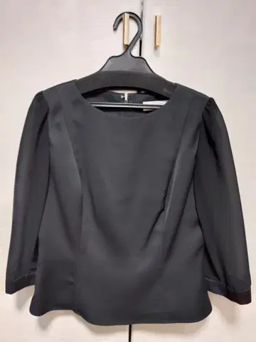 AIMER 블랙 7부 소매 블라우스