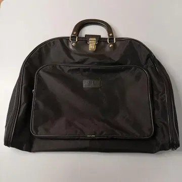 BLAZER CLUB 블랙 가먼트 백