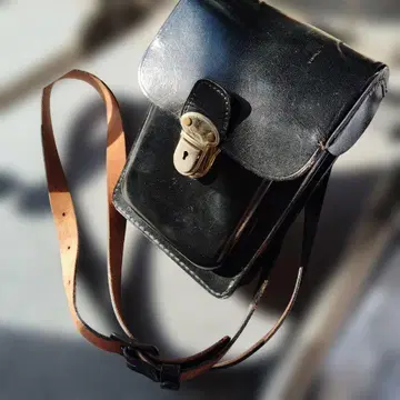 블랙 가죽 숄더백 우편 배달원