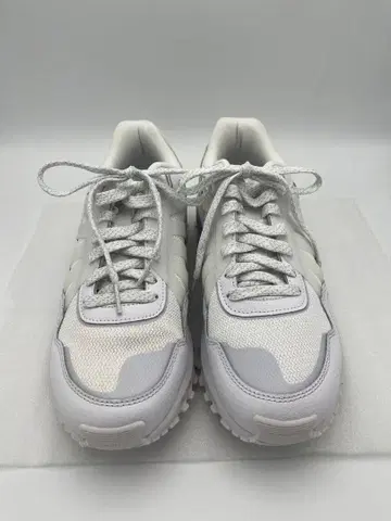 K-SWISS 화이트 스니커즈