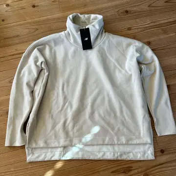 New Balance 터틀넥 S 사이즈 화이트