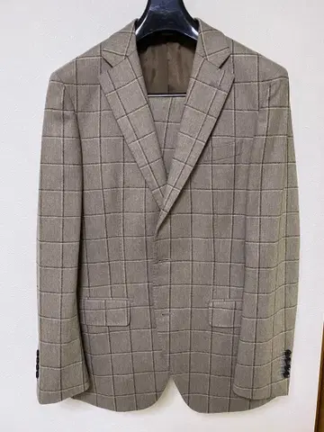 체크 무늬 비즈니스 정장