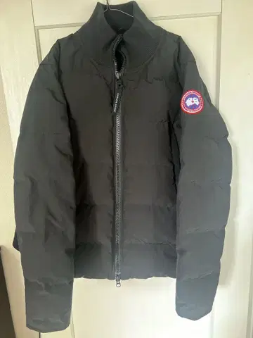 Canada Goose 블랙 다운 자켓