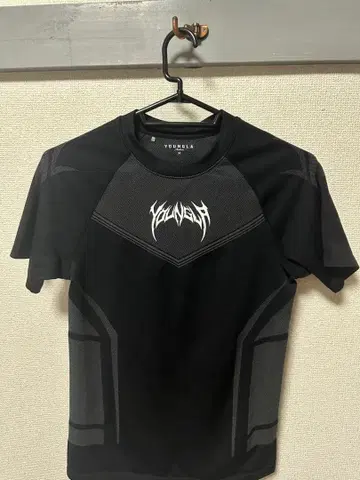 YOUNGLA 블랙 T셔츠 M