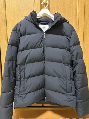 PYRENEX 블랙 다운 자켓 XL