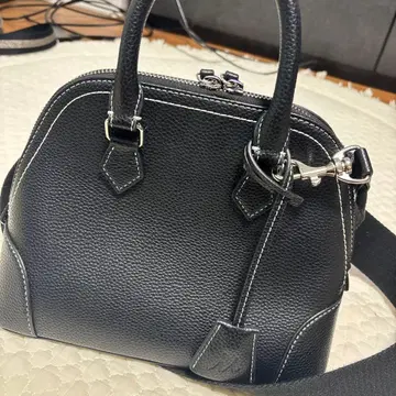 블랙 가죽 핸드백 화이트 스티치 Mila Owen