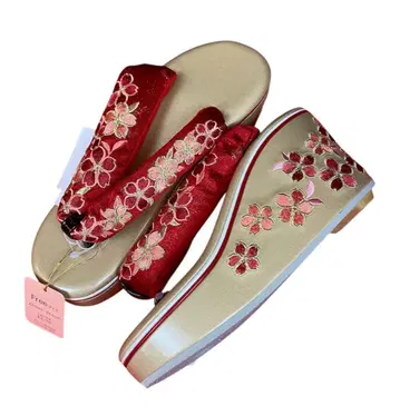 새상품 힐 조리 1515 레드 골드 벚꽃 자수 통굽 조리 빨간색 금