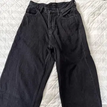 UNIQLO 블랙 데님 팬츠 27 사이즈