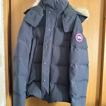CANADA GOOSE 블랙 다운 자켓