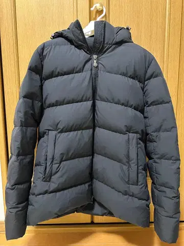 PYRENEX 후드 부착 다운 자켓 블랙