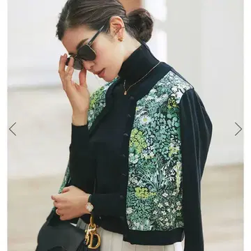 세븐틴 플라워 프린트 가디건