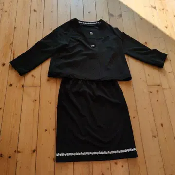 블랙 세레모니 수트 (자켓 스커트 세트)