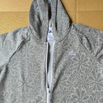 adidas 그레이 후드 부착 후드티 DIE