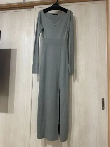 emoda 리브 니트 롱 원피스 그레이 V넥 슬릿 새상품