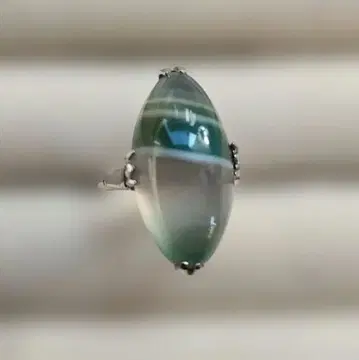 11호 투명 그린 줄무늬 마노 타원형 실버 천공 시스루 반지