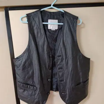 새상품급 블랙 소가죽 베스트 앞면 버튼식 M 사이즈