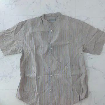 nisica L 사이즈 그레이 스트라이프 반팔 셔츠