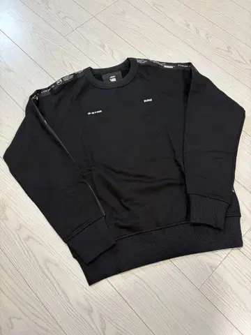 [ 새상품 ] G-STAR 블랙 트레이닝복 M 사이즈