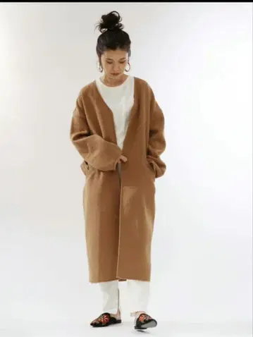 언그리드 노카라 가운 코트