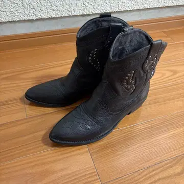 스터드 장식 블랙 웨스턴 부츠