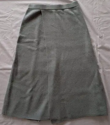 마르티니크 니트 스커트