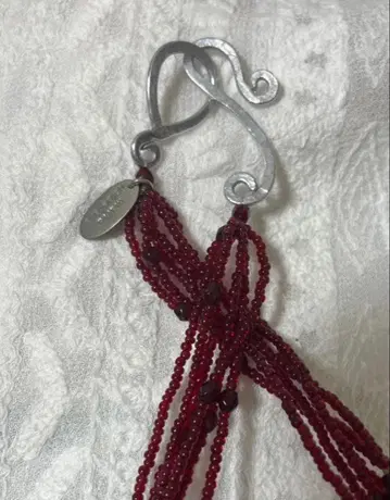 maria calderara 마리아 칼데라라의 비즈 코드 목걸이