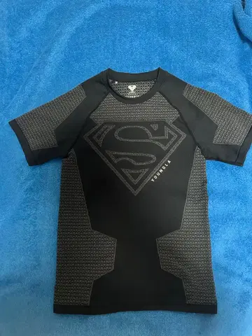 YOUNGLA 슈퍼맨 컴프레션 T셔츠