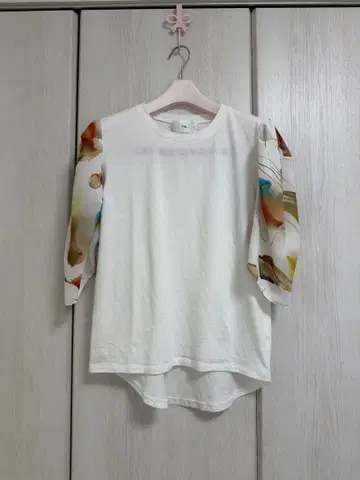 Vin 플라워 프린트 긴팔 T셔츠