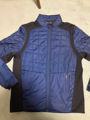 언더아머 발수 축열 스톰 인슐레이티드 풀 지퍼 자켓