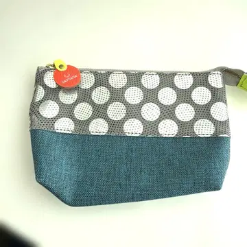 carmine 파우치 손거울 포함!