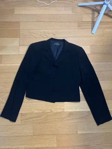 블랙 숏 자켓과 A라인 드레스 세트