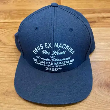 Deus Ex Machina 네이비 캡