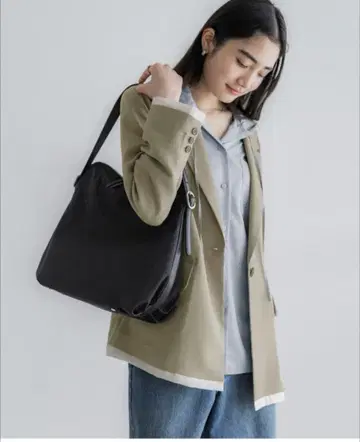 크루 레 나일론 가죽 숄더백 블랙