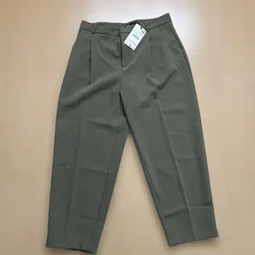 [ 새상품 미사용 ] ZARA 캐롯 핏 팬츠 라이트 카키 L