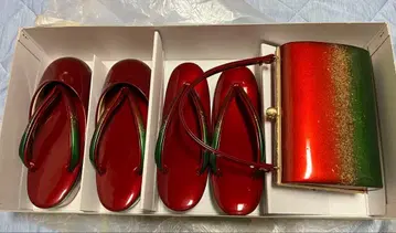 빨간색과 녹색 그라데이션 일본 의류 신발 백 3종 세트