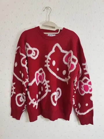 헬로키티 니트 스웨터 아베일