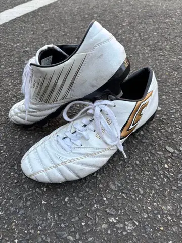 엄브로 [ umbro ] 축구 스파이크 액셀러레이터 26cm